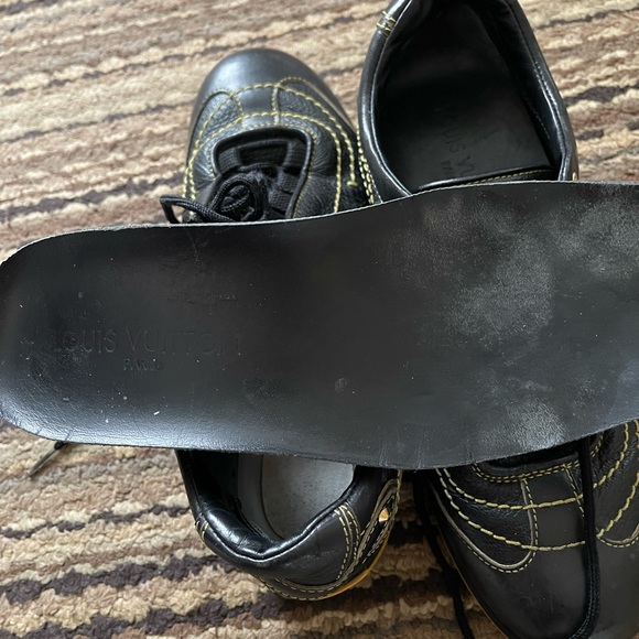 Louis Vuitton shoes - Picture 3 of 8